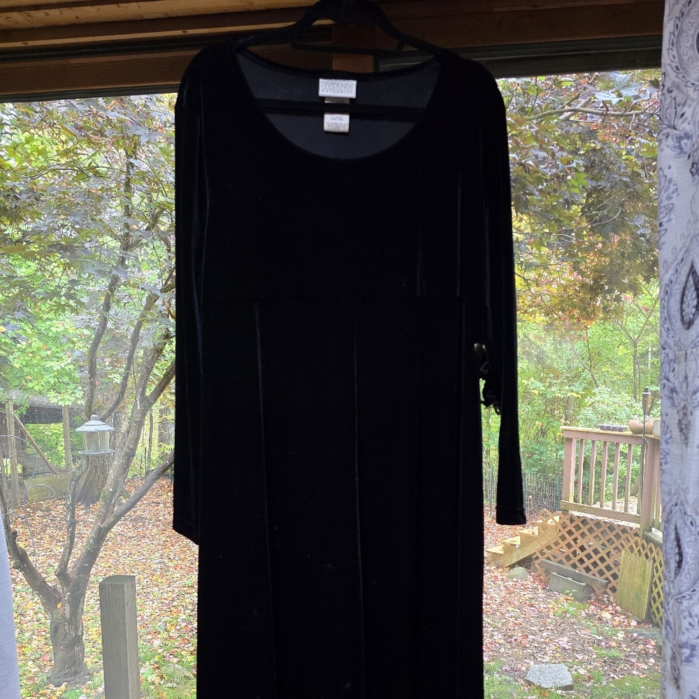 MATERNITY DRESS